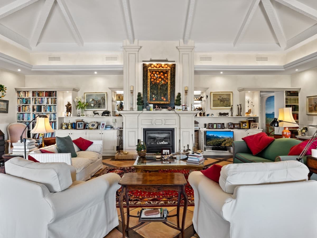 4 makuuhuone Huvila myytävänä paikassa Benahavis mukana uima-altaan 
autotalli - 3 250 000 € (Ref: 8229190)