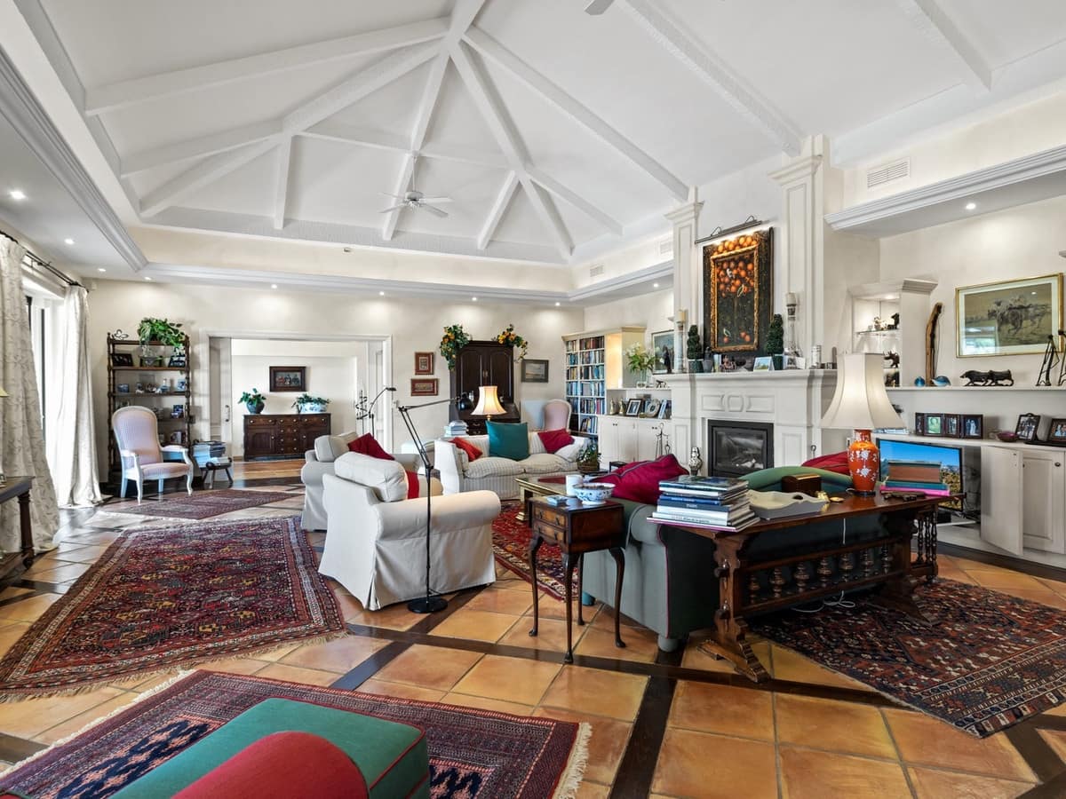 4 makuuhuone Huvila myytävänä paikassa Benahavis mukana uima-altaan 
autotalli - 3 250 000 € (Ref: 8229190)