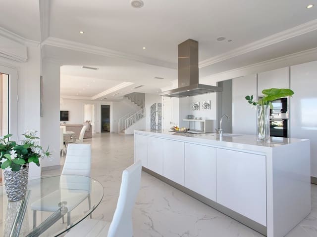 8 sypialnia Willa na sprzedaż w Los Flamingos, Benahavís z basenem garażem - 3 995 000 € (Ref: 8229191)