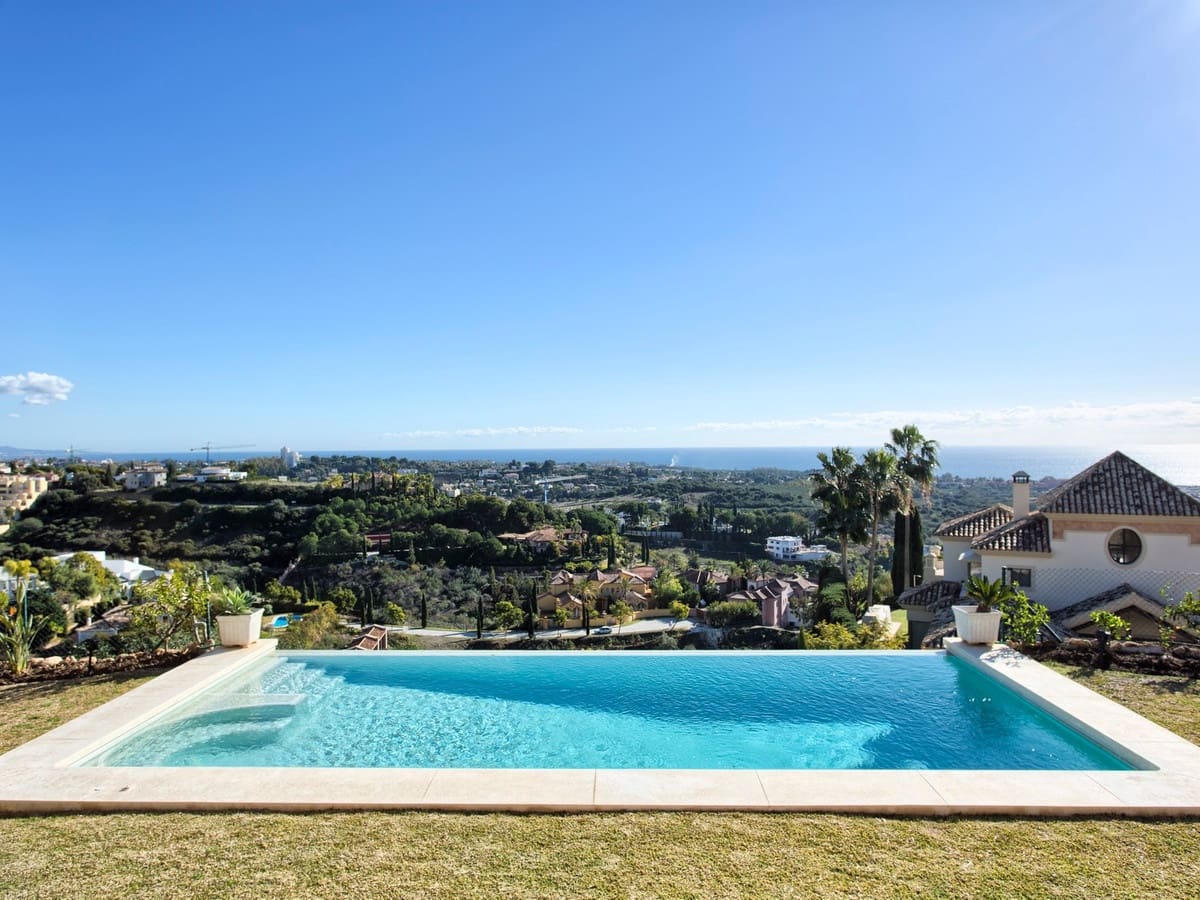 8 bedroom Villa for sale in Benahavis with pool garage - € 3,995,000 (Ref: 8229191)