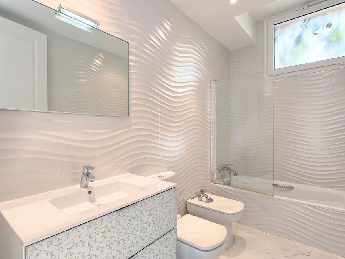 8 bedroom Villa for sale in Benahavis with pool garage - € 3,995,000 (Ref: 8229191)