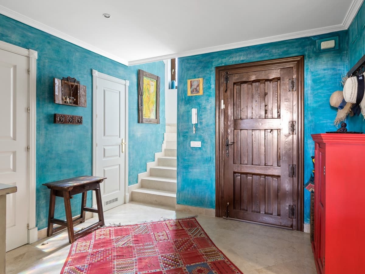 4 slaapkamer Rijtjeshuis te koop in El Paraiso met zwembad garage - € 740.000 (Ref: 8243674)