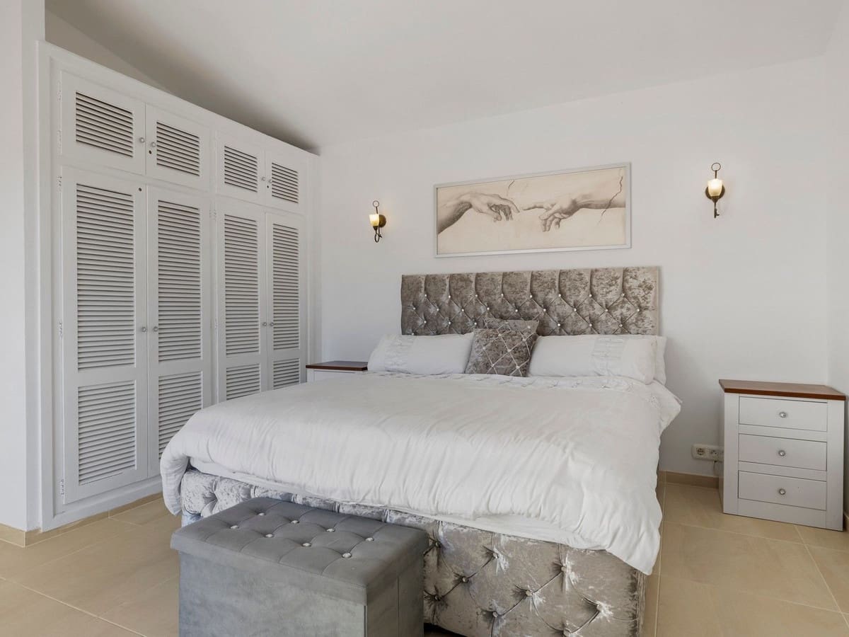 4 soverom Villa til salgs i Estepona med svømmebasseng garasje - € 890 000 (Ref: 8247547)