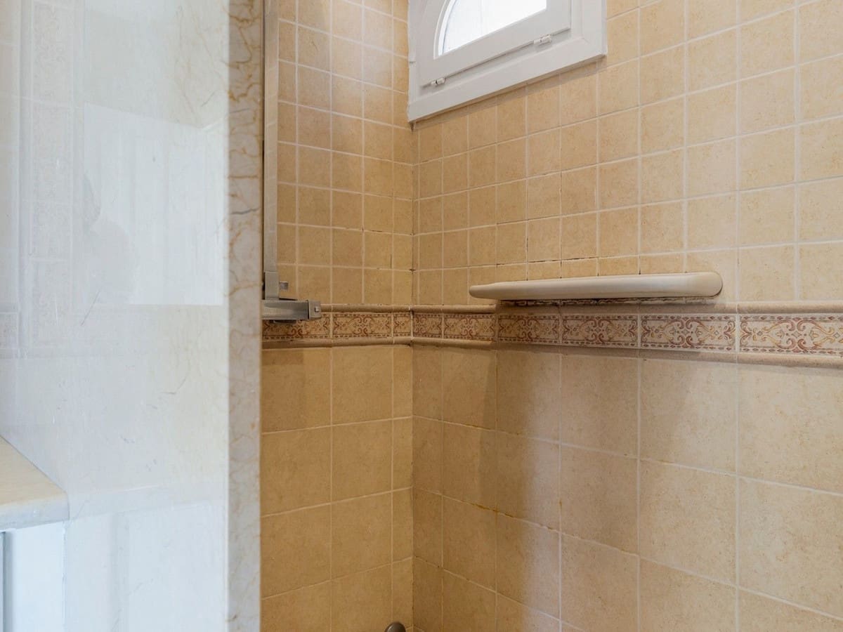 4 soverom Villa til salgs i Estepona med svømmebasseng garasje - € 890 000 (Ref: 8247547)