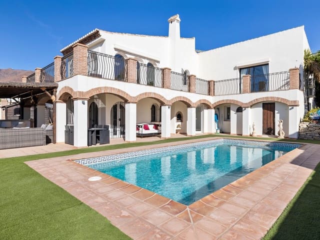 4 soveværelse Villa til salg i Valle Romano Golf, Estepona med swimmingpool garage - € 890.000 (Ref: 8247547)