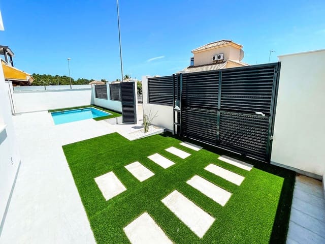 3 bedroom Villa for sale in Pinar de Campoverde, Pilar de la Horadada with pool garage - € 421,560 (Ref: 8286746)