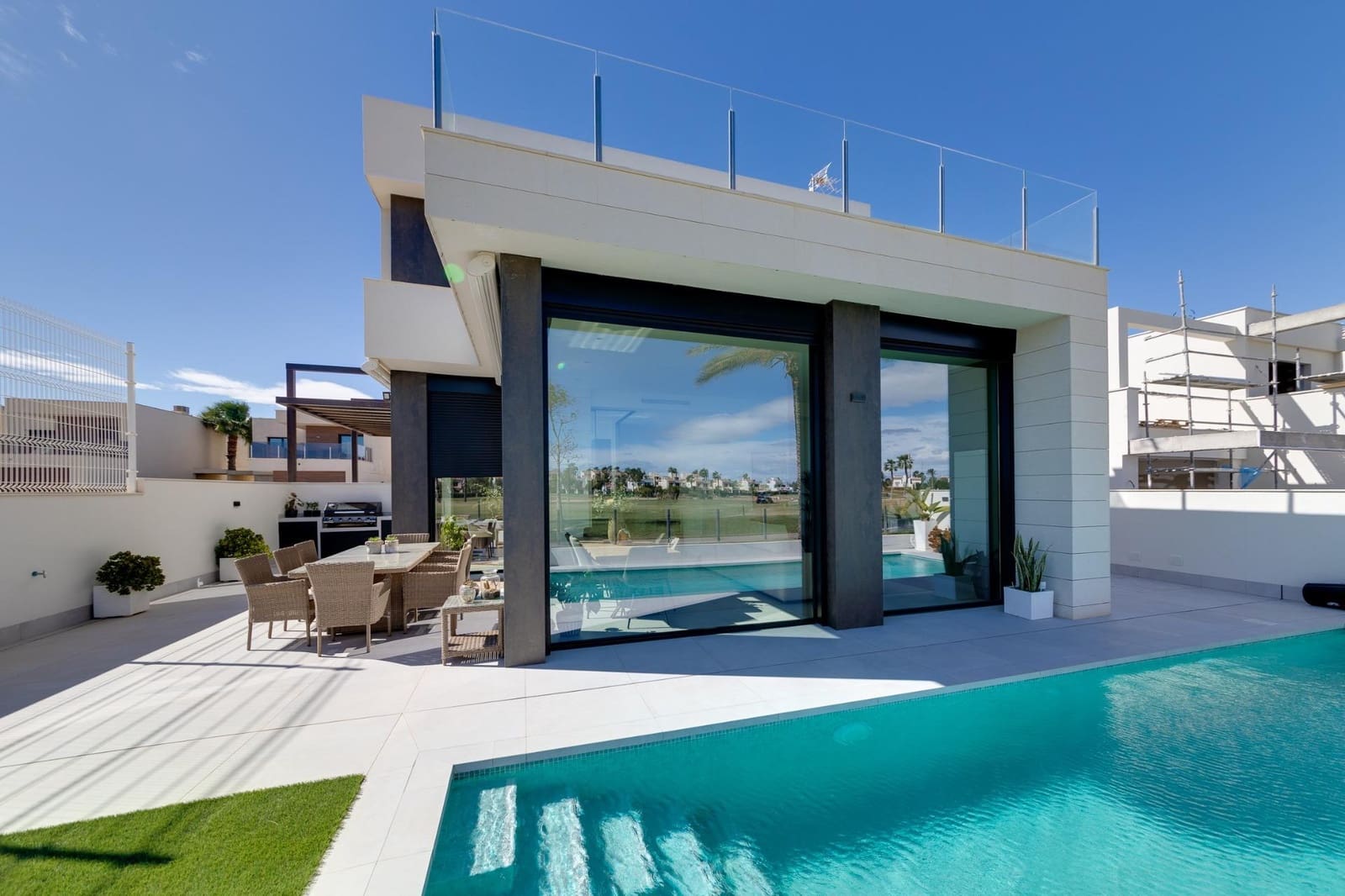 3 soverom Villa til salgs i Pilar de la Horadada med svømmebasseng garasje - € 594 000 (Ref: 8300332)