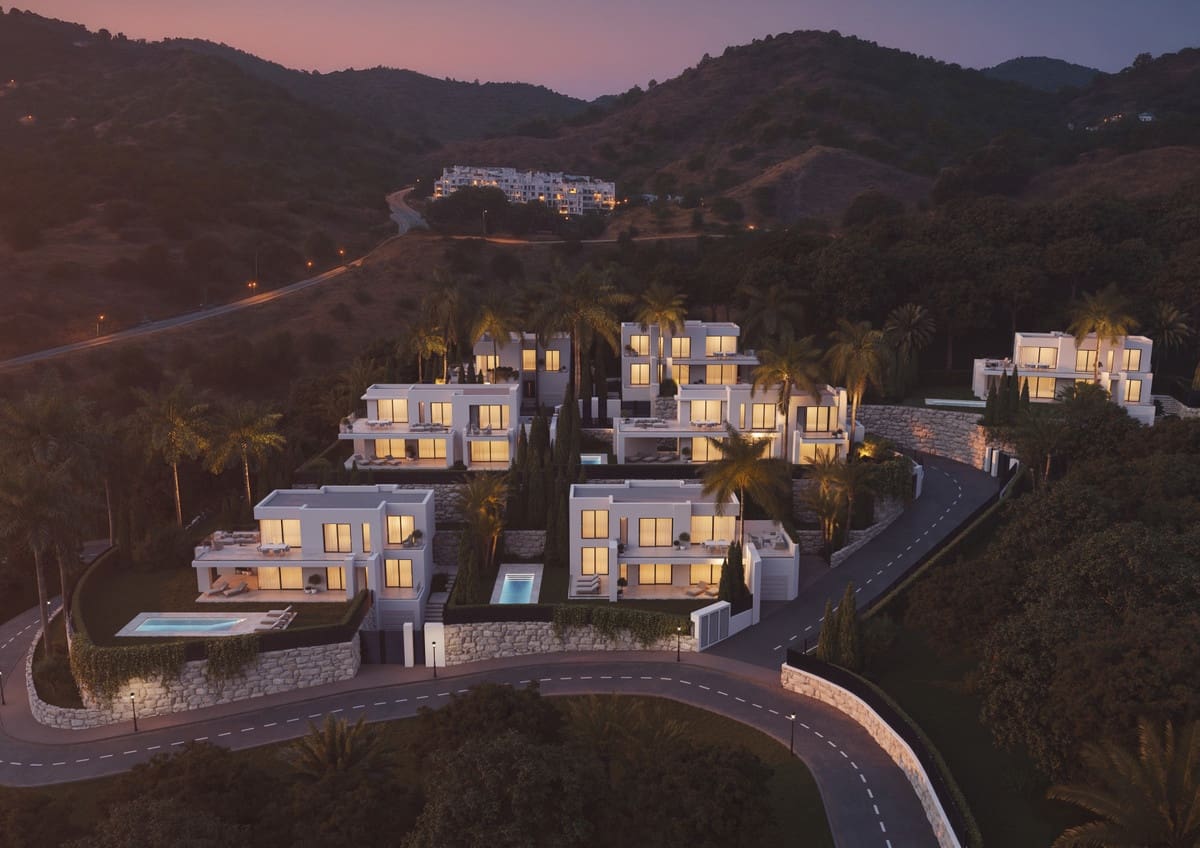 4 bedroom Villa for sale in Mijas with pool - € 1,975,000 (Ref: 8332626)