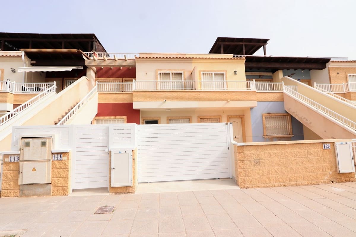 Apartamento de 2 habitaciones en Pilar de la Horadada en venta con piscina garaje - 225.000 € (Ref: 8339632)