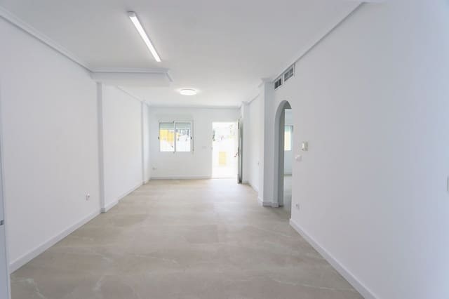 2 slaapkamer Appartement te koop in Torre de la Horadada, Pilar de la Horadada met zwembad garage - € 225.000 (Ref: 8339632)