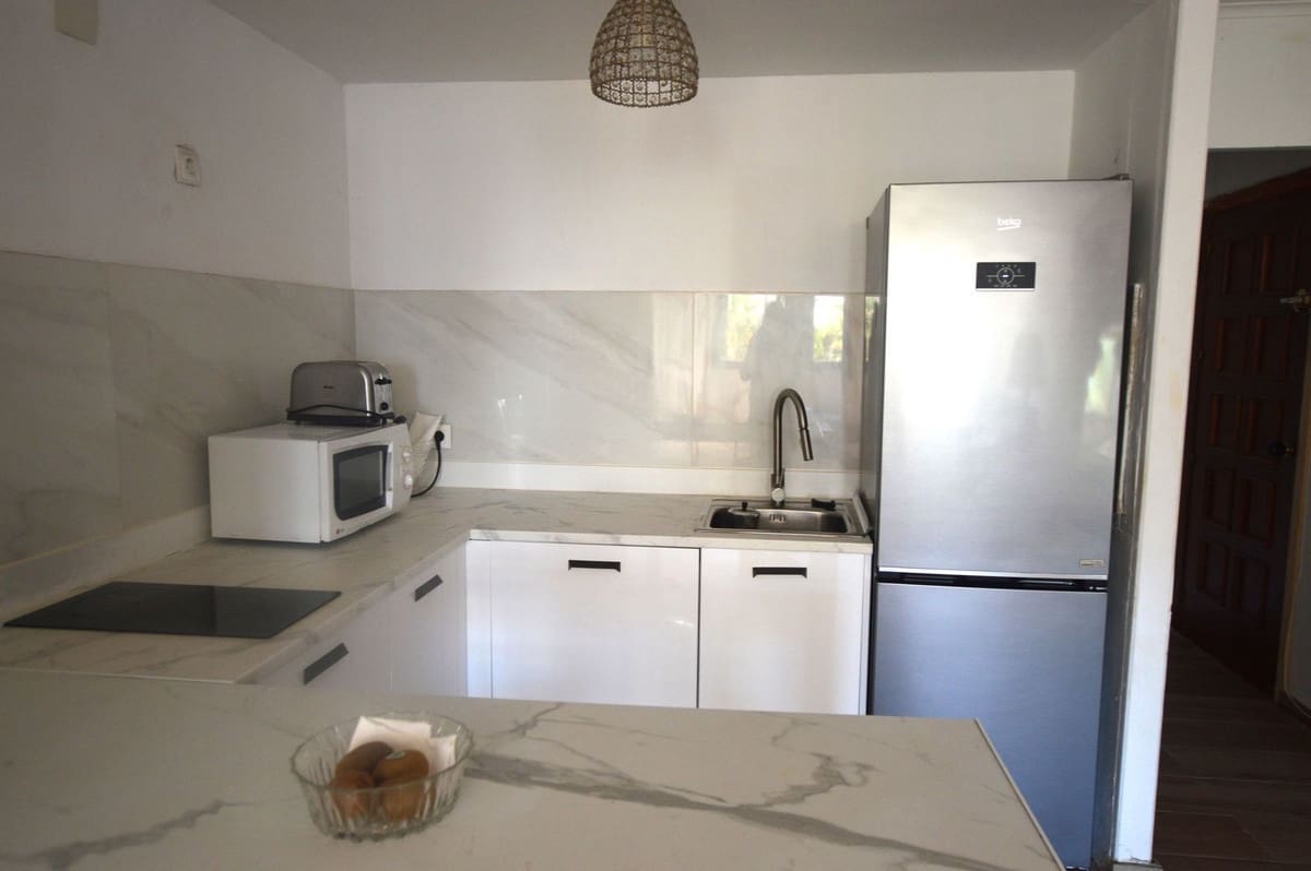 2 makuuhuone Huoneisto myytävänä paikassa La Duquesa / Puerto de la Duquesa - 375 000 € (Ref: 8344671)