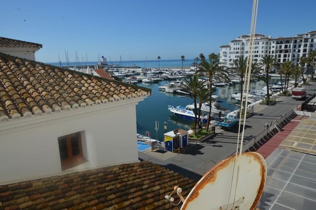 Apartamento de 2 habitaciones en La Duquesa / Puerto de la Duquesa, Manilva en venta - 375.000 € (Ref: 8344671)