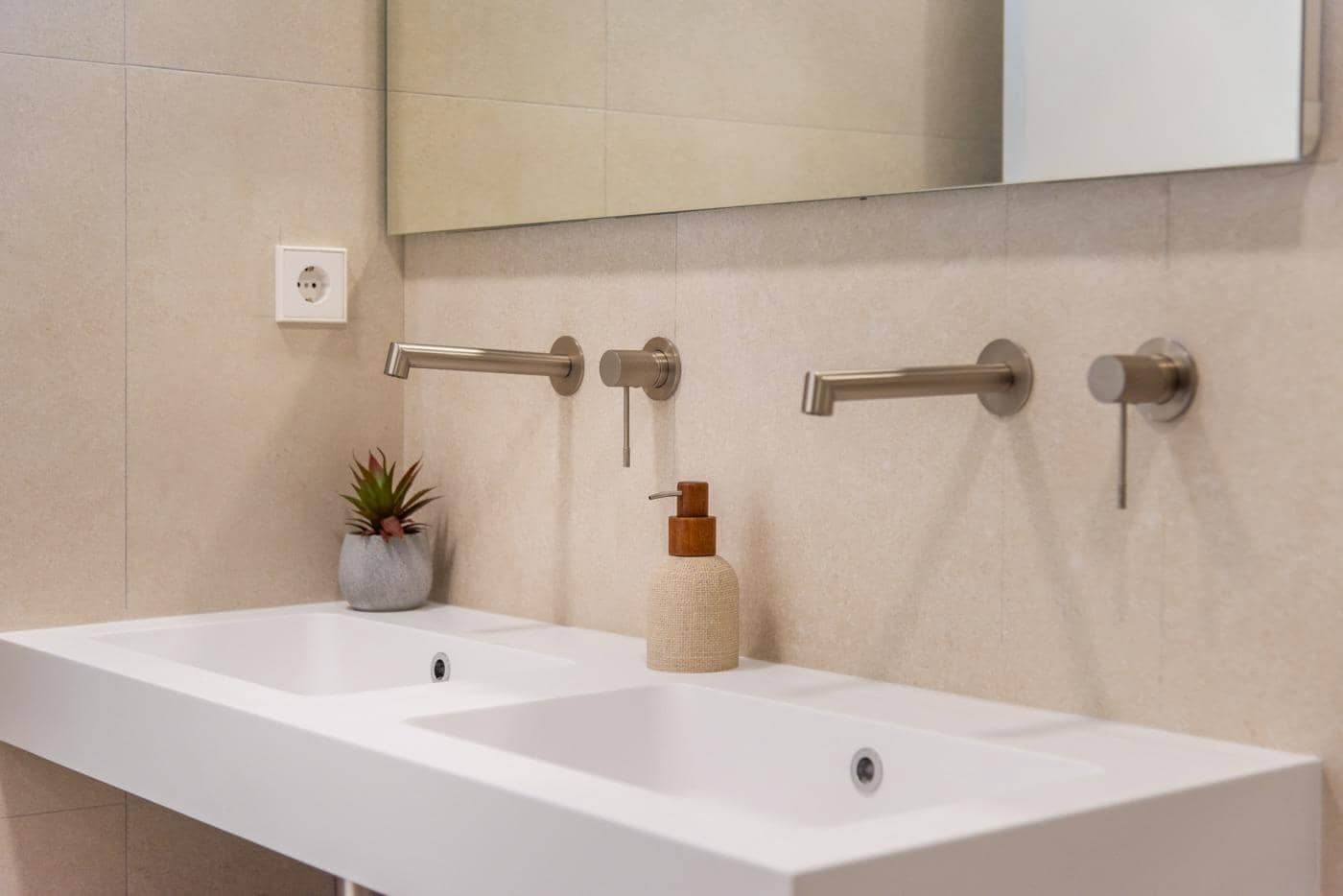 3 soveværelse Byhus til salg i Los Alcazares med swimmingpool garage - € 489.900 (Ref: 8359776)