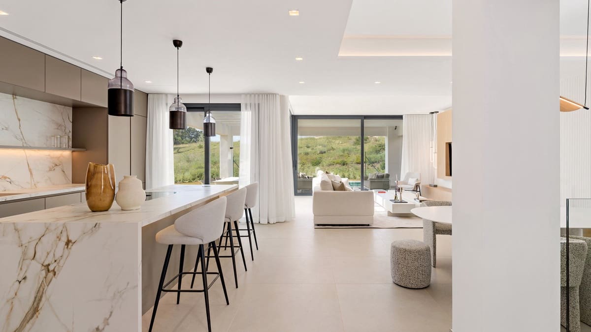 3 soveværelse Villa til salg i Estepona med swimmingpool - € 1.500.000 (Ref: 8383038)