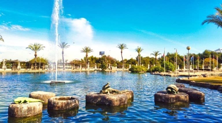 3 soveværelse Villa til salg i Torrevieja med swimmingpool garage - € 750.000 (Ref: 8390623)