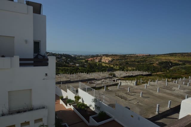 Apartamento de 3 habitaciones en Valle Romano Golf, Estepona en venta con piscina - 375.000 € (Ref: 8411388)