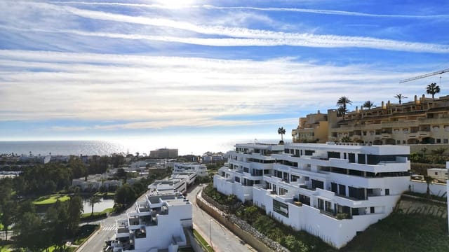 1 soveværelse Penthouse til salg i La Cala de Mijas, Mijas med swimmingpool - € 680.000 (Ref: 8419474)