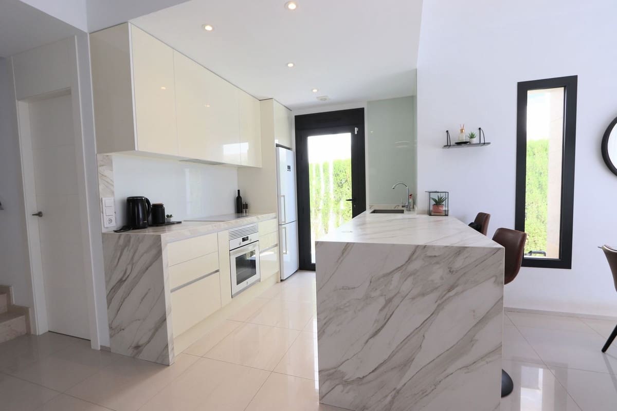 3 camera da letto Villa in vendita in Ciudad Quesada con piscina garage - 545.000 € (Rif: 8445860)