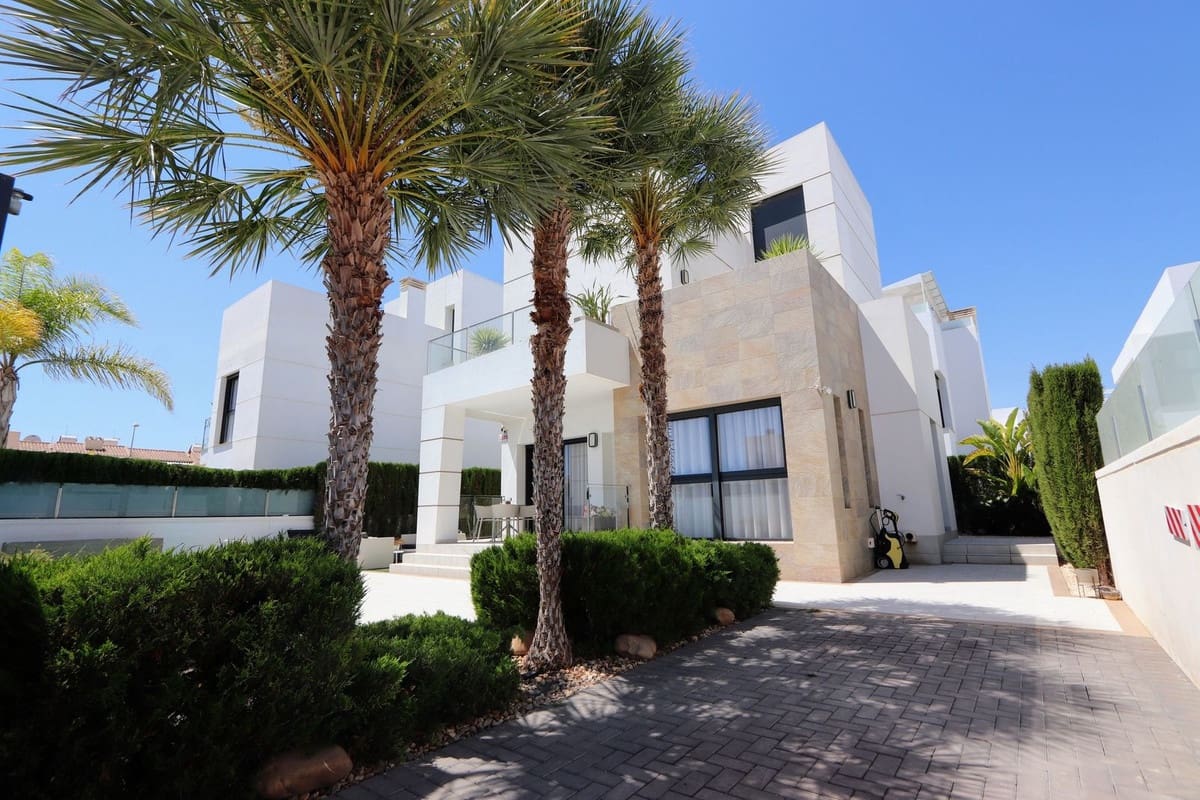 3 camera da letto Villa in vendita in Ciudad Quesada con piscina garage - 545.000 € (Rif: 8445860)