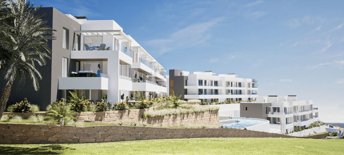 2 soverom Leilighet til salgs i Manilva med svømmebasseng - € 329 259 (Ref: 8448419)