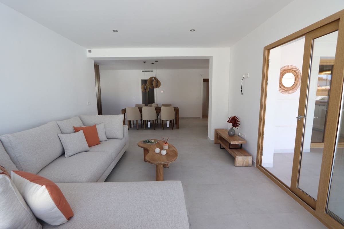 4 bedroom Villa for sale in Torrevieja with pool garage - € 795,000 (Ref: 8450059)