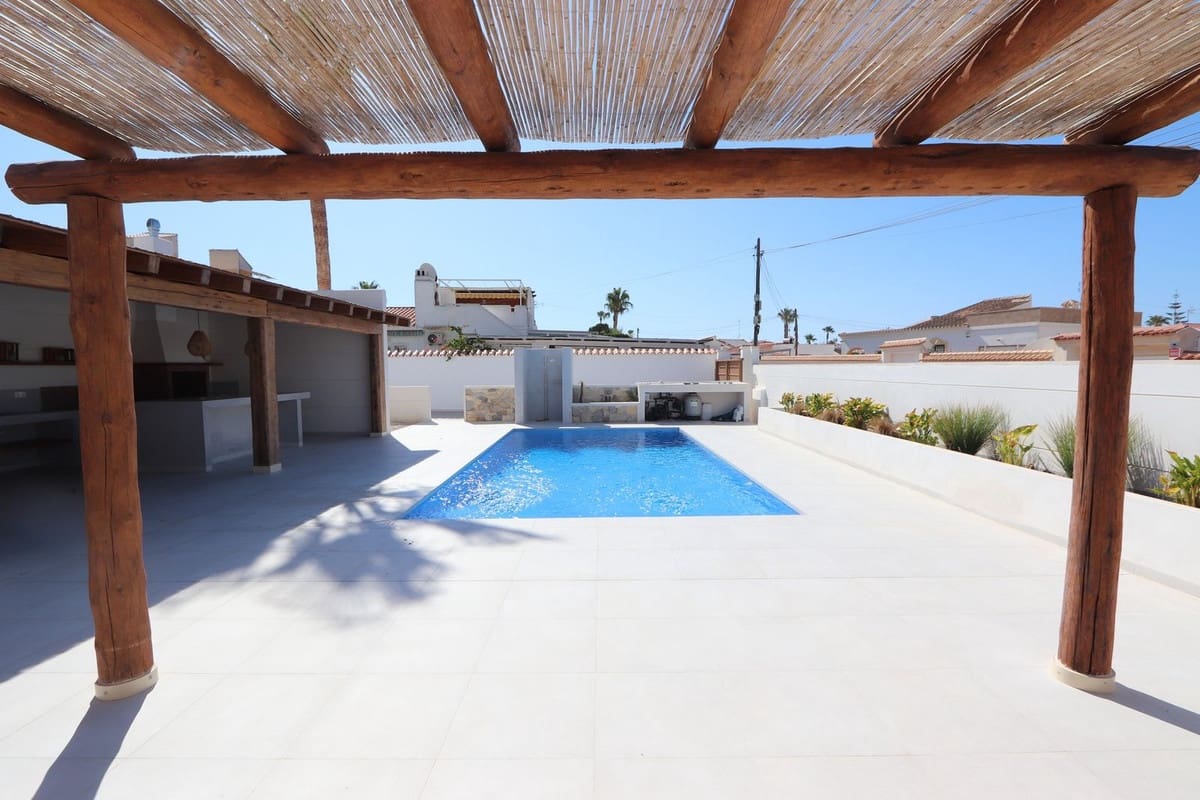 4 bedroom Villa for sale in Torrevieja with pool garage - € 795,000 (Ref: 8450059)