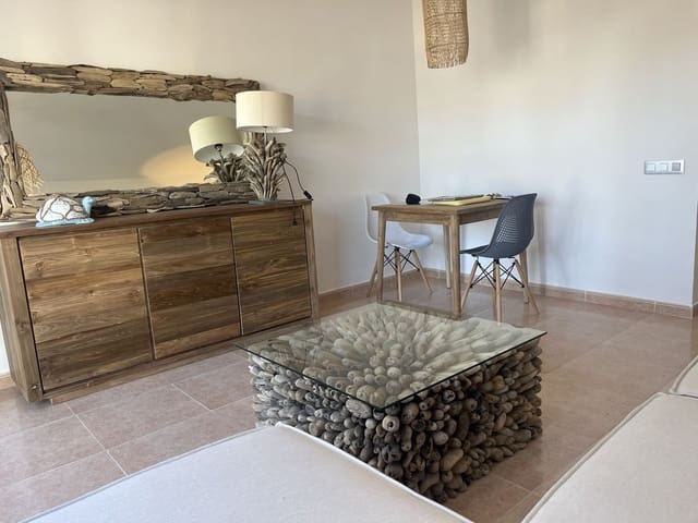 1 slaapkamer Appartement te koop in Corralejo, La Oliva met zwembad - € 147.870 (Ref: 8460309)