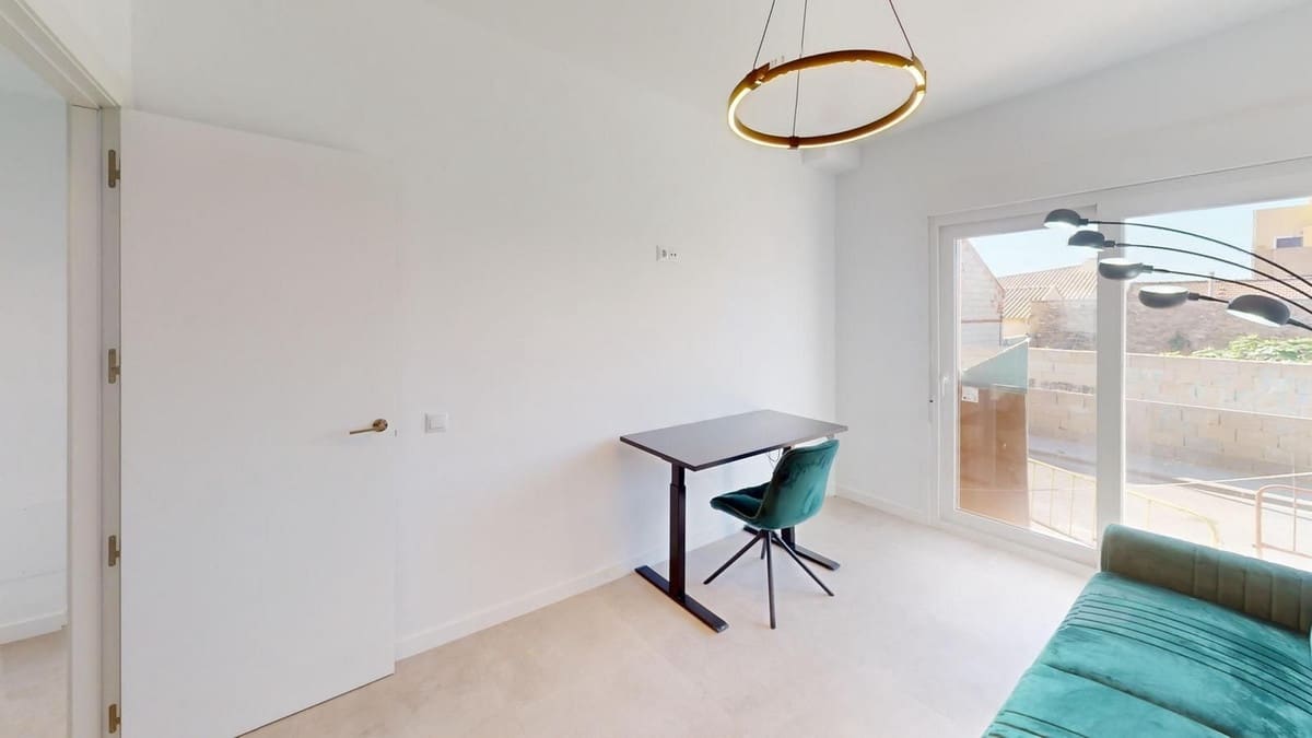 Apartamento de 3 habitaciones en Pilar de la Horadada en venta - 229.000 € (Ref: 8463890)