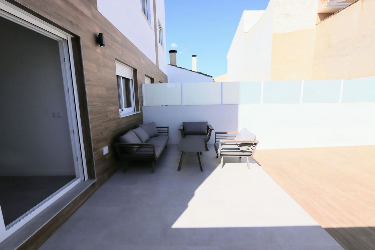 Apartamento de 3 habitaciones en Pilar de la Horadada en venta - 229.000 € (Ref: 8463890)