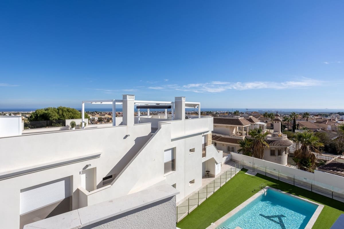 2 bedroom Apartment for sale in Villamartin with pool garage - € 299,500 (Ref: 8467872)