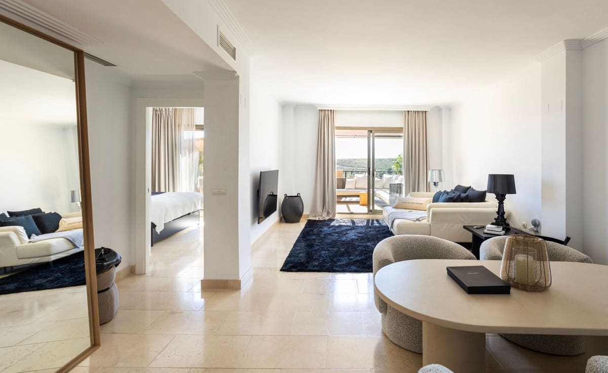 2 makuuhuone Huoneisto myytävänä paikassa El Paraiso mukana uima-altaan 
autotalli - 480 000 € (Ref: 8474085)