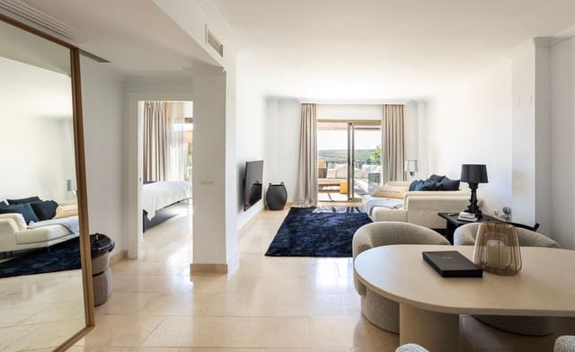 2 makuuhuone Huoneisto myytävänä paikassa El Paraiso, Estepona mukana uima-altaan 
autotalli - 480 000 € (Ref: 8474085)