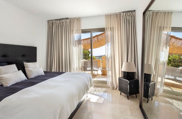 2 makuuhuone Huoneisto myytävänä paikassa El Paraiso, Estepona mukana uima-altaan 
autotalli - 480 000 € (Ref: 8474085)