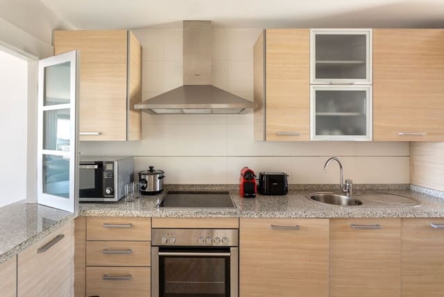 2 makuuhuone Huoneisto myytävänä paikassa El Paraiso, Estepona mukana uima-altaan 
autotalli - 480 000 € (Ref: 8474085)