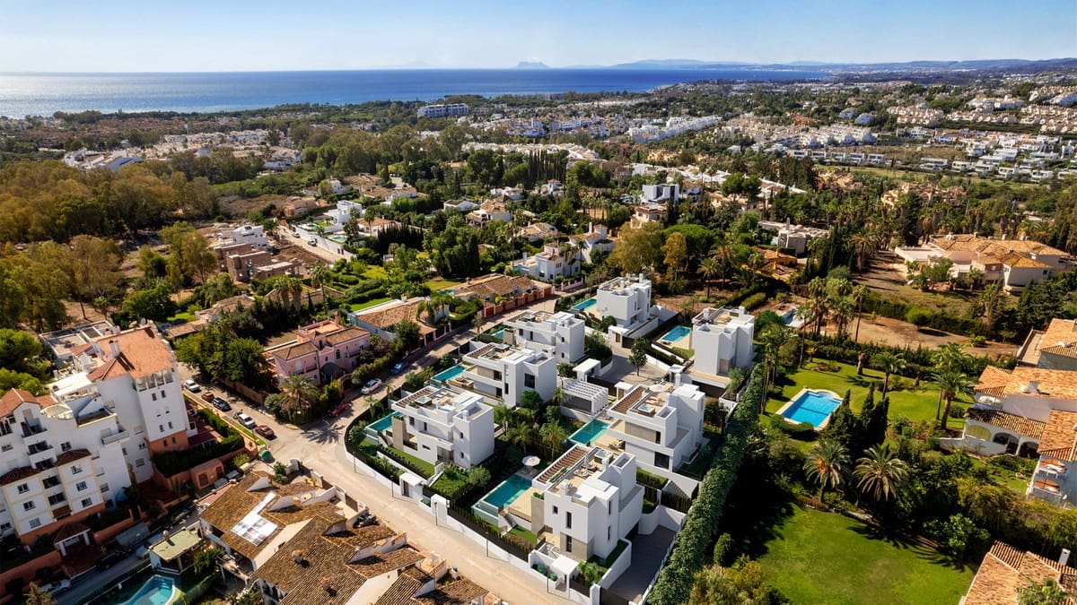 3 camera da letto Villa in vendita in El Paraiso con piscina - 1.530.000 € (Rif: 8480952)