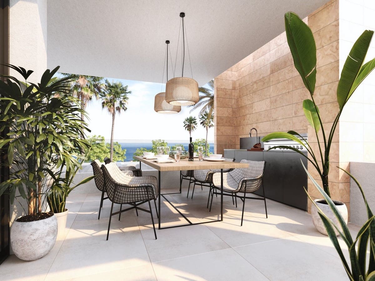 2 soverom Leilighet til salgs i New Golden Mile med svømmebasseng garasje - € 645 000 (Ref: 8493536)