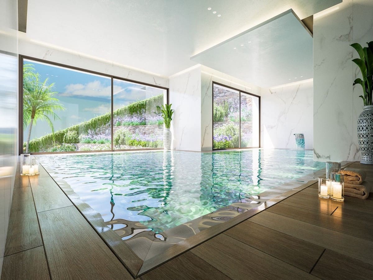 Apartamento de 3 habitaciones en Estepona en venta con piscina garaje - 625.000 € (Ref: 8493537)