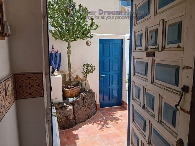 2 soveværelse Villa til salg i El Cotillo, La Oliva - € 370.000 (Ref: 8493545)
