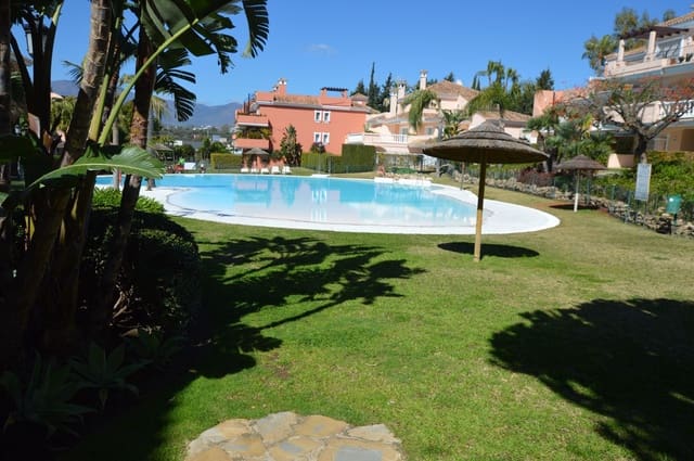Apartamento de 2 habitaciones en Costalita, Estepona en venta con piscina - 530.000 € (Ref: 8504484)