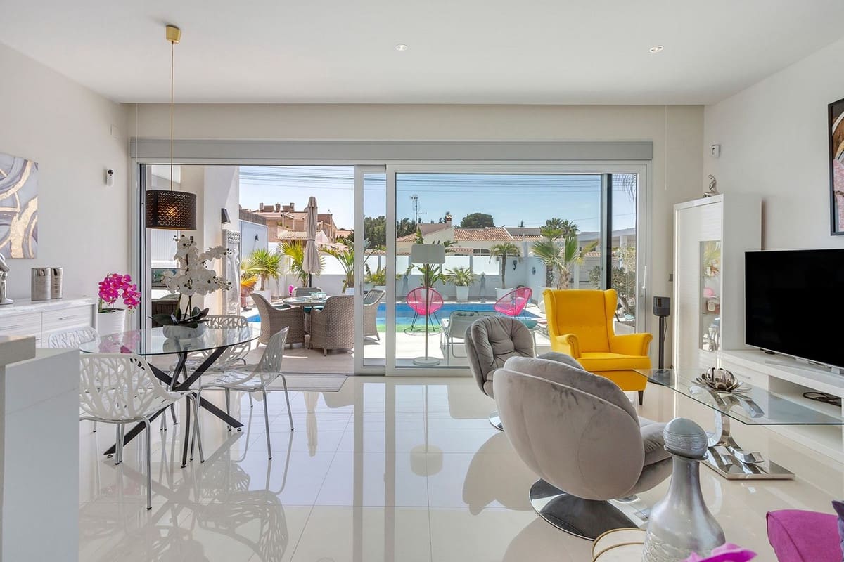 3 sovrum Villa till salu i El Chaparral med pool garage - 594 000 € (Ref: 8505701)