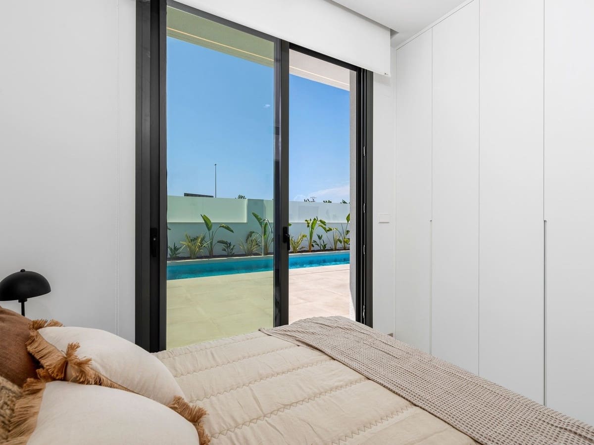 3 bedroom Villa for sale in San Javier with pool - € 739,900 (Ref: 8519351)