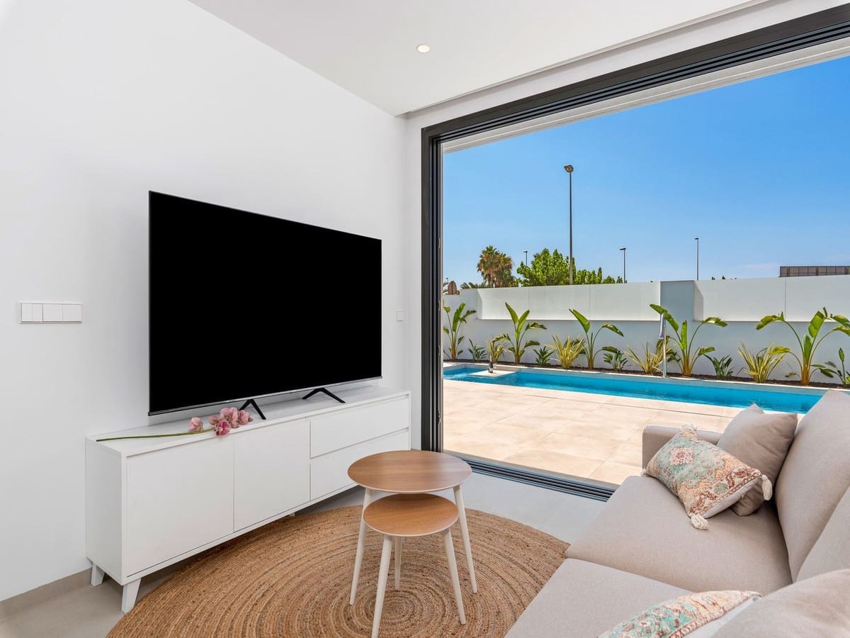 3 bedroom Villa for sale in San Javier with pool - € 739,900 (Ref: 8519351)