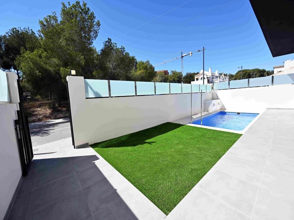 2 bedroom Villa for sale in Orihuela with pool garage - € 342,000 (Ref: 8523035)