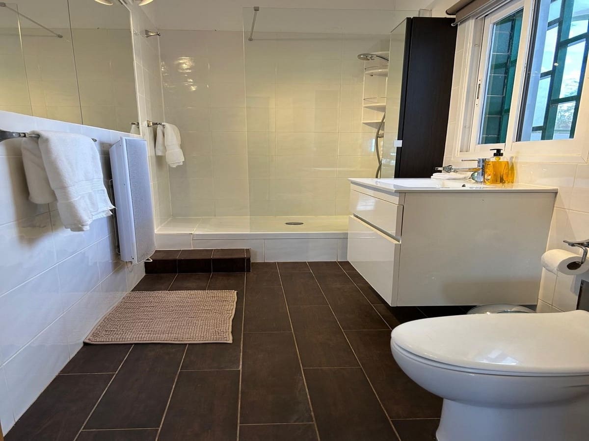 2 slaapkamer Villa te koop in Puerto del Rosario met garage - € 360.000 (Ref: 8542265)