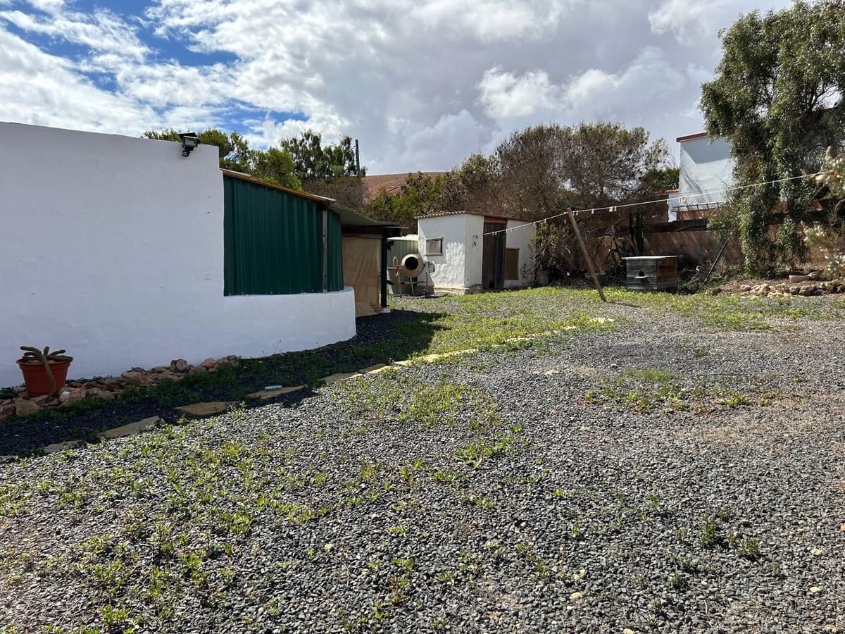 2 slaapkamer Villa te koop in Puerto del Rosario met garage - € 360.000 (Ref: 8542265)