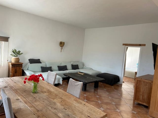 2 bedroom Villa for sale in Los Estancos, Puerto del Rosario with garage - € 360,000 (Ref: 8542265)