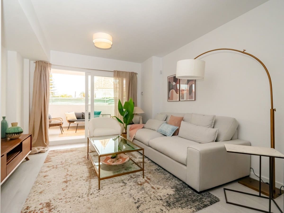 Apartamento de 3 habitaciones en Fuengirola en venta con piscina garaje - 319.000 € (Ref: 8549229)