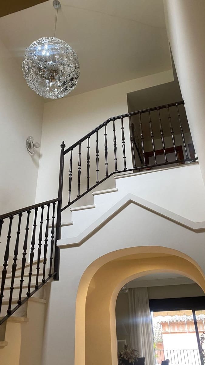 3 slaapkamer Halfvrijstaande villa te koop in New Golden Mile met zwembad garage - € 525.000 (Ref: 8561592)