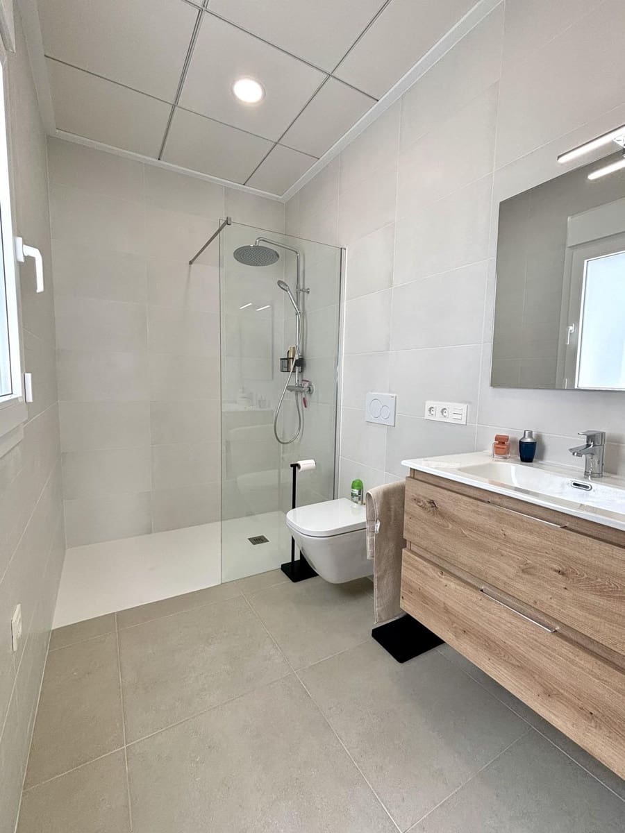 Chalet de 3 habitaciones en Benijófar en venta con piscina - 589.000 € (Ref: 8578234)