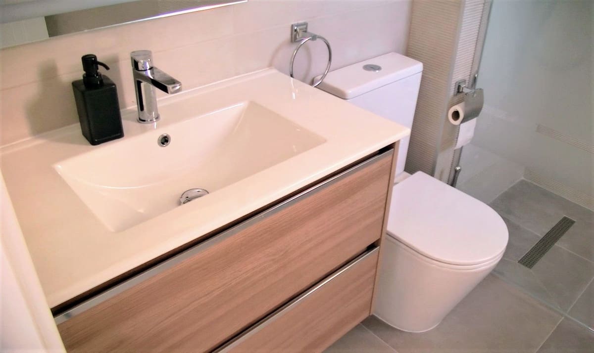 8 bedroom Apartment for sale in Los Balcones with pool garage - € 1,090,000 (Ref: 8580086)